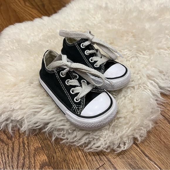 Converse Chuck Taylor All Star Lo Sneaker - Baby / Toddler - Black Size 4 - Picture 2 of 6